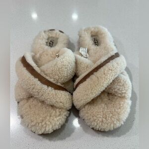 UGG Women Cream Fluffy Slippers size 7.